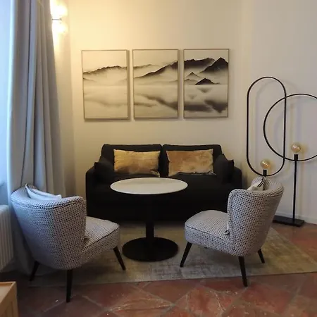 Silvia - Citta Alta Bergamo
